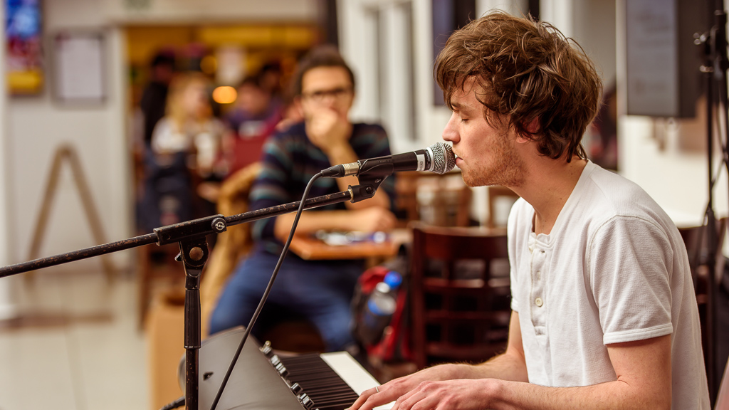 Max Jury on the Coffee House Sessions tour at Loughborough Students' Union